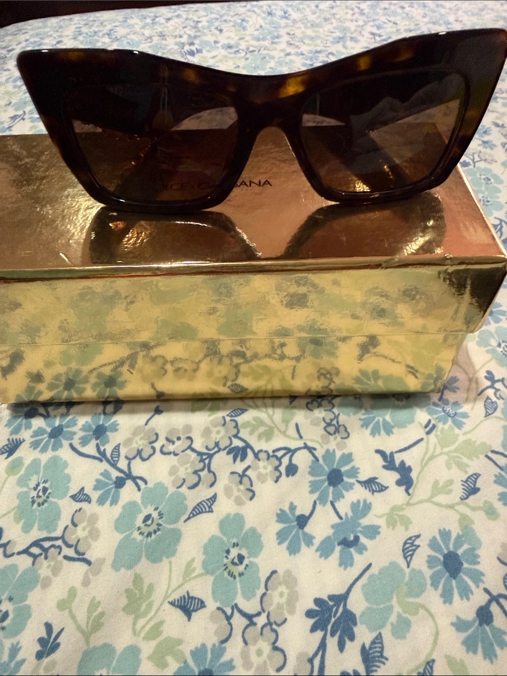 Dolce & Gabbana Tortoiseshell Cat-Eye Sunglasses - Brown